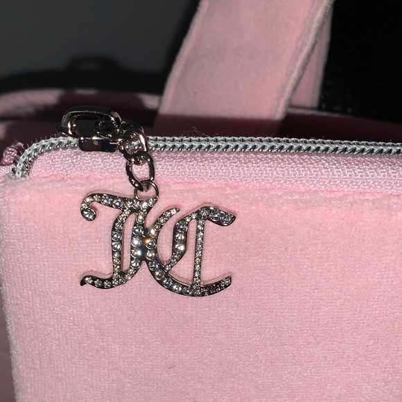 ๐- Juicy Couture Light Pink Bow-Patterned Beach Tote with Bathing Suit Bag - Picture 6 of 15